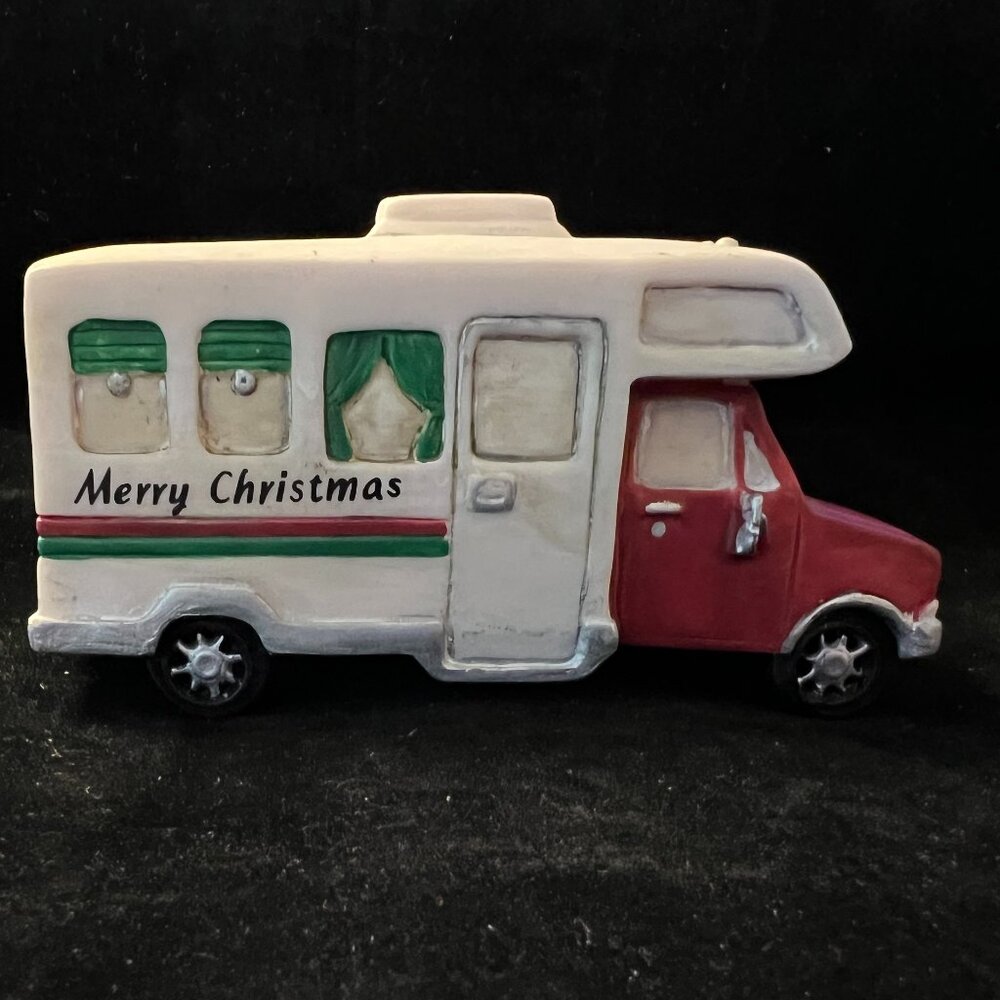 Roman, Inc. Merry Christmas Class “C” RV Figure